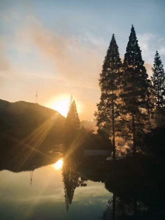 더칭 모간 마운틴 샤오무센센 빌라 외부 사진